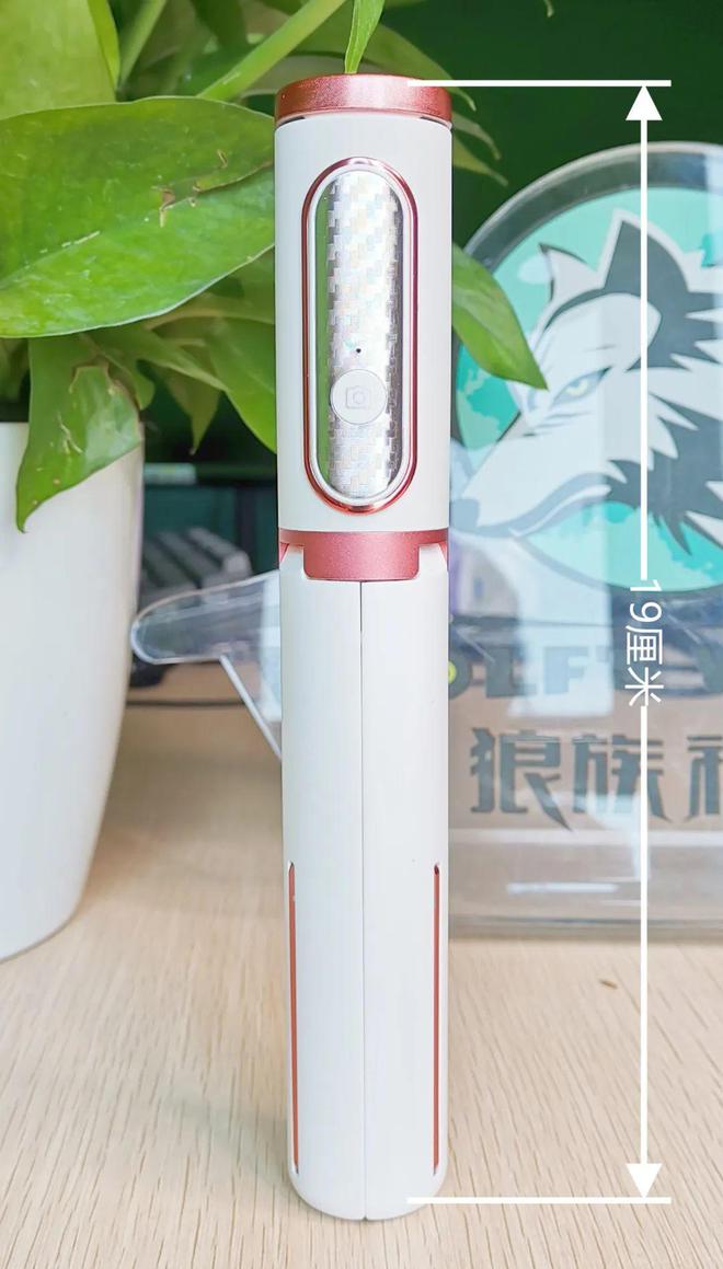 拍杆带去哪儿旅游都超方便！米乐m6网站能放进口袋的自(图5)