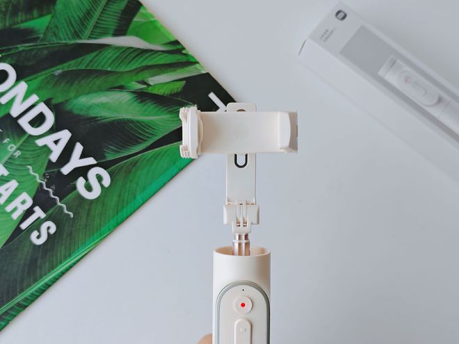 的自拍神器--小米变焦支架自拍杆 2米乐m6登录入口一杆多用拍照不求人我(图2)